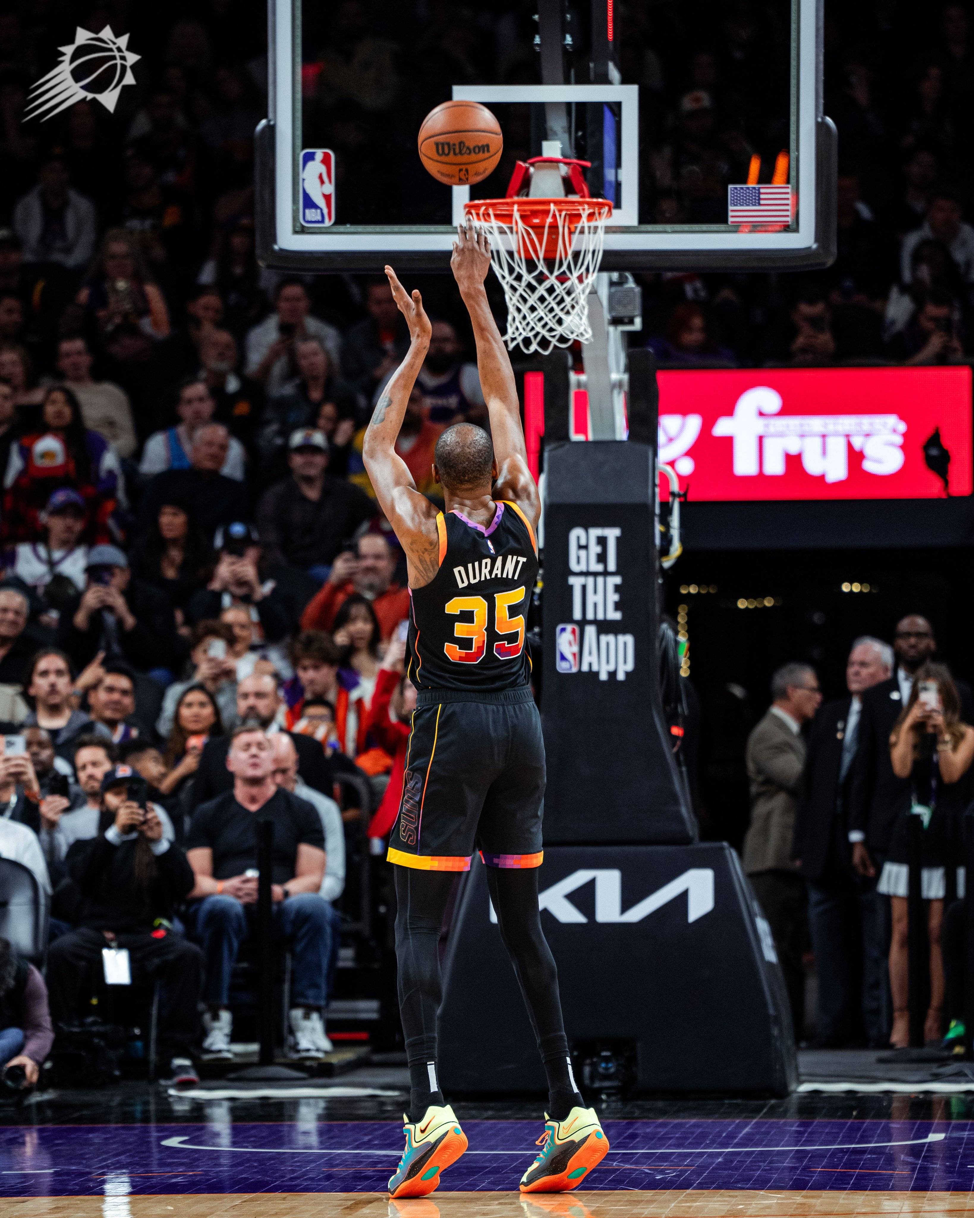 美国队不断突破！，杜兰特连续十场比赛得分超过战术调整全场沸腾不已的简单介绍