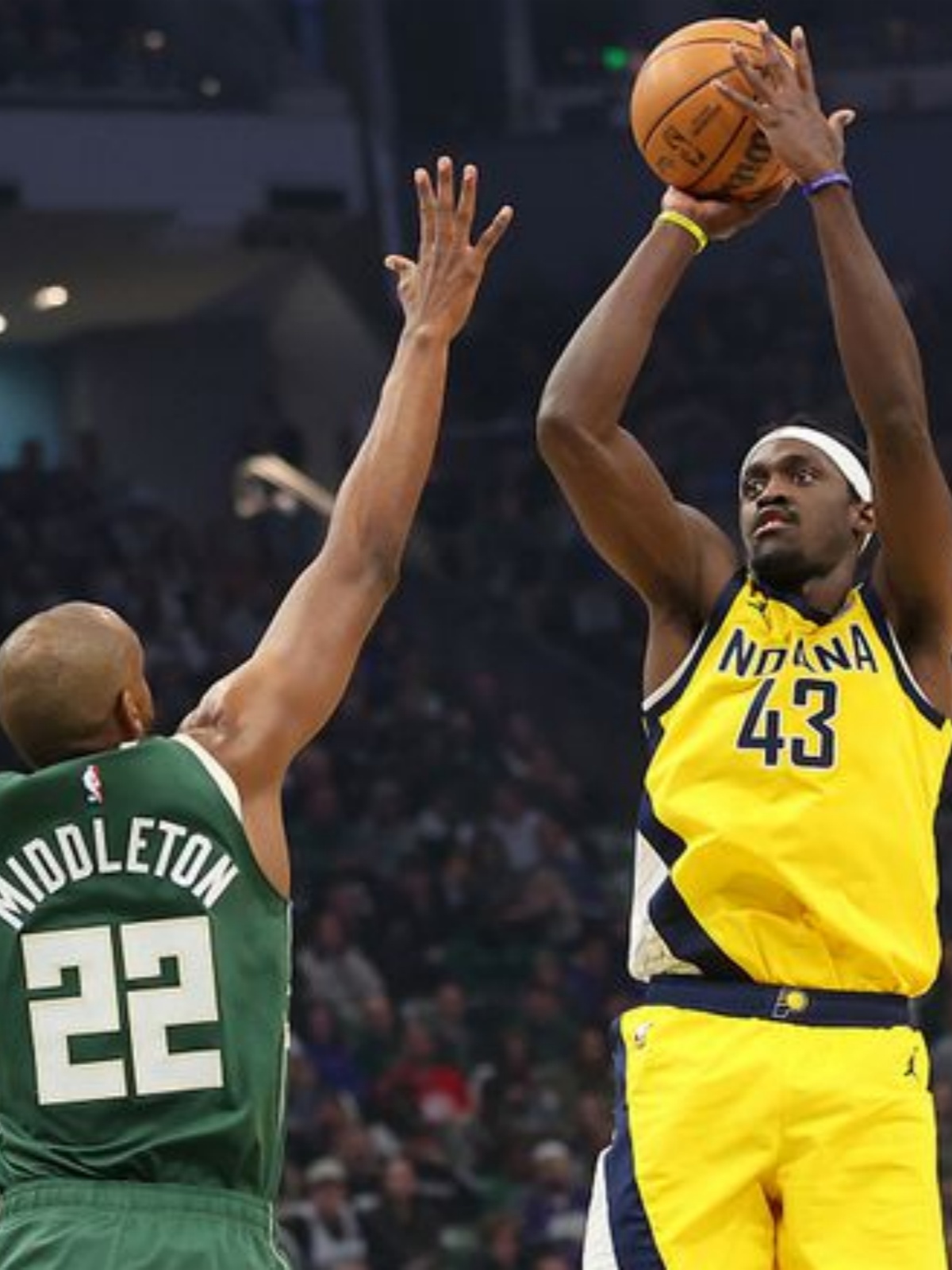 印第安纳步行者训练开放日，赛前篮板制胜引欢呼，荷甲在即，轮换策略成焦点的简单介绍