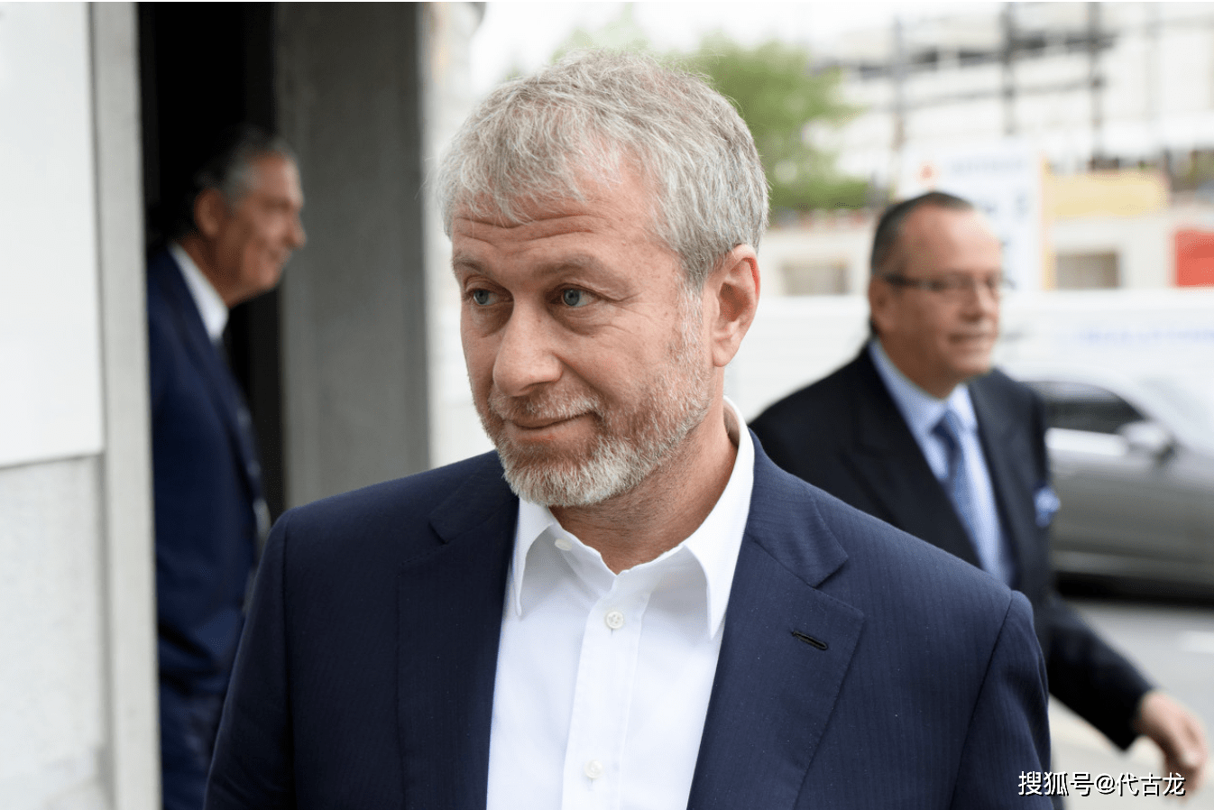 包含关键时刻浙江队刷新队史纪录：欧超杯节点到来，赛场秩序良好，高层口径保持一致的词条