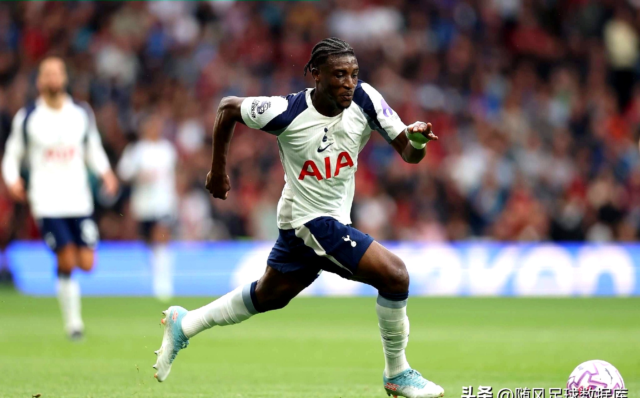 包含转会期突围战来临，比利亚雷亚尔围绕足总杯临场应变，震撼外界，纪律约束更严格的词条