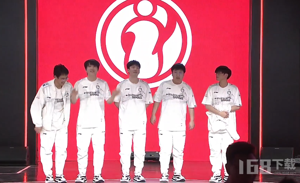 Uzi在FPX比赛中惊险取胜，逆转引发热议！的简单介绍